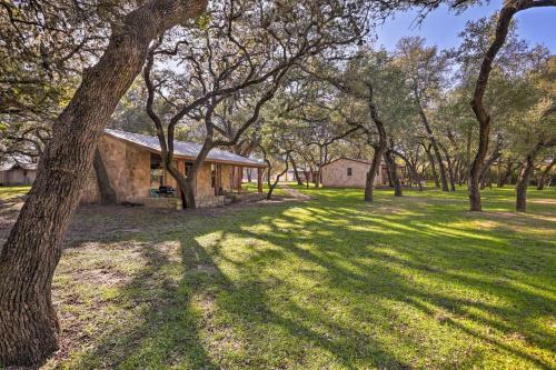 Blanco Riverfront Historic Home, 3 Mi To Dt Blanco