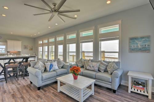 Crystal Tides - Stunning Home With Oceanfront Views