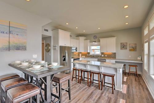 Crystal Tides - Stunning Home With Oceanfront Views
