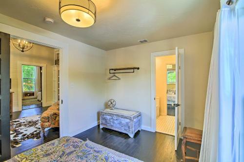 Updated Boerne Cottage Sip, Explore And Relax!