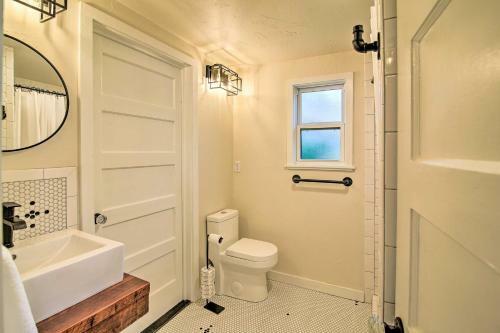 Updated Boerne Cottage Sip, Explore And Relax!