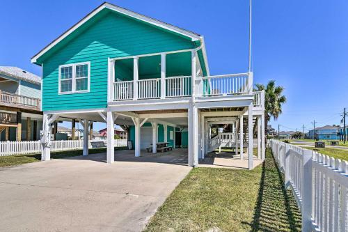 Spacious Stilted Home, 2 Blocks To Gulf Shore