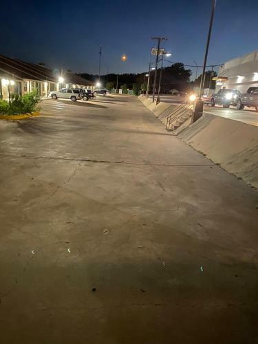Hotel Sunsetinn And Suites