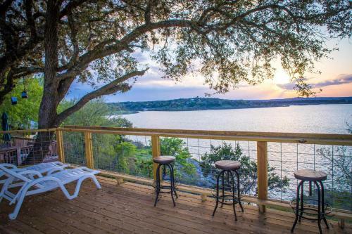 Cliff House At Canyon Lake Home