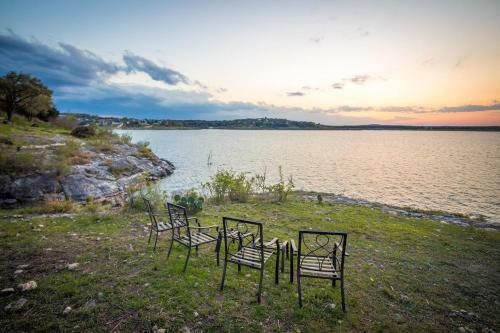 Cliff House At Canyon Lake Home