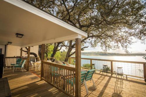 Cliff House At Canyon Lake Home