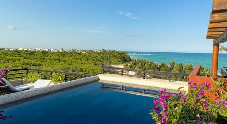 Hotel La Divina By Aldea Thai