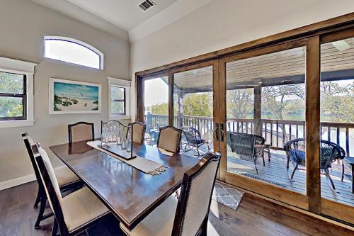 Opulent Waterfront Home - Dock, Hot Tub & Fire Pit Home