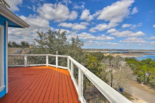 Spacious Canyon Lake Home Less Than 1 Mi To Boat Ramp