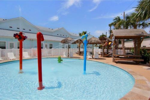 Nemo Cay Resort D150k Poolside By Padre Escapes