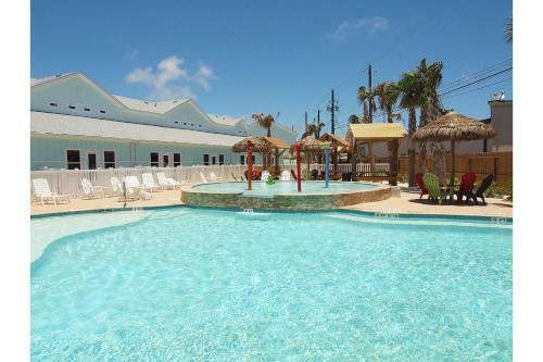 Nemo Cay Resort D150k Poolside By Padre Escapes