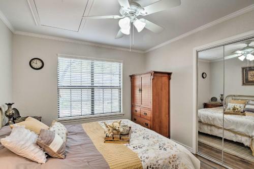 New! Austin-area Home With Large Private Yard And Deck