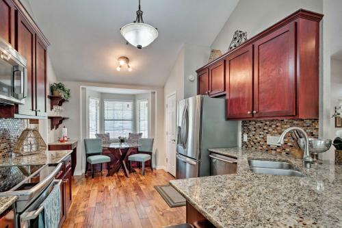New! Austin-area Home With Large Private Yard And Deck