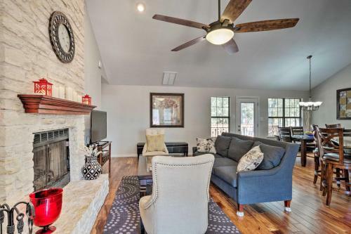 New! Austin-area Home With Large Private Yard And Deck