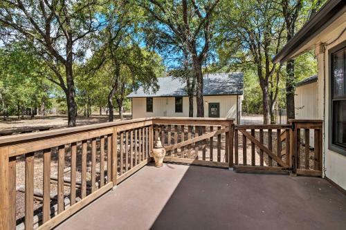 New! Austin-area Home With Large Private Yard And Deck
