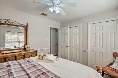 New! Austin-area Home With Large Private Yard And Deck