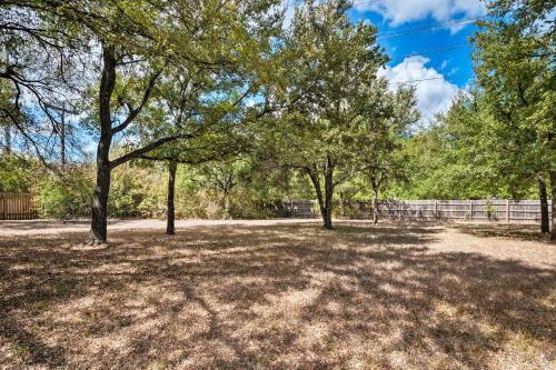 New! Austin-area Home With Large Private Yard And Deck