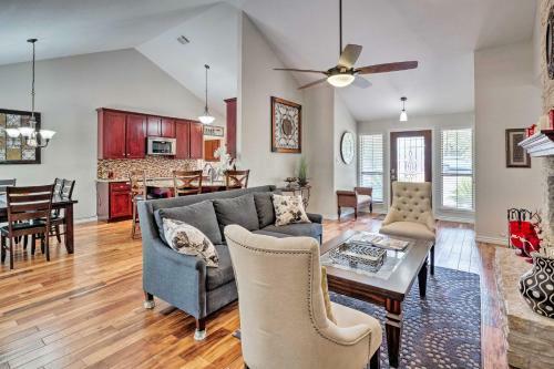 New! Austin-area Home With Large Private Yard And Deck