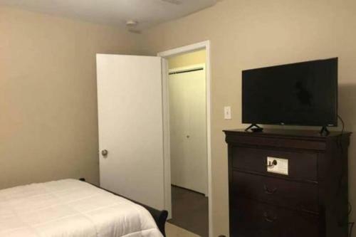 Spacious 3 Bed/ 2 Bathroom House In Conroe, Tx
