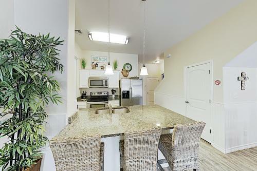 Poolside Beauty With Heated Pool - Steps To Beach Townhouse