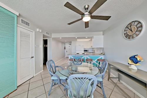 Apartamento Gulfstream Condos - Beachfront Corner Unit, Pool Condo