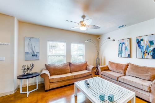 Leeward Bay 15014