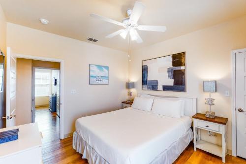 Leeward Bay 15014