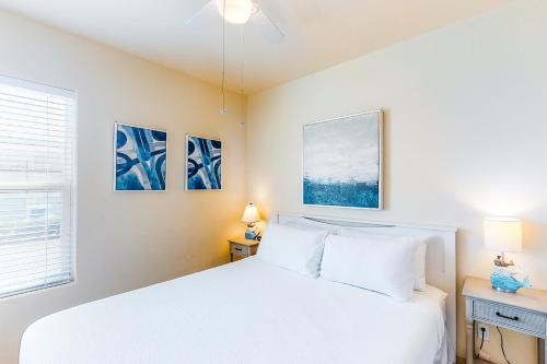 Leeward Bay 15014