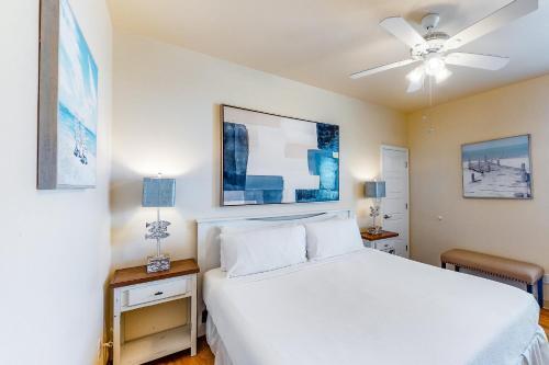 Leeward Bay 15014