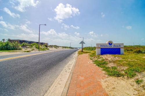 Leeward Bay 15014
