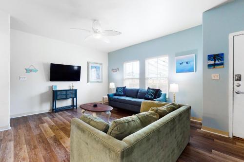 Leeward Bay 15001