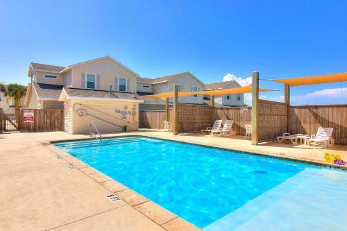 Leeward Bay 15001