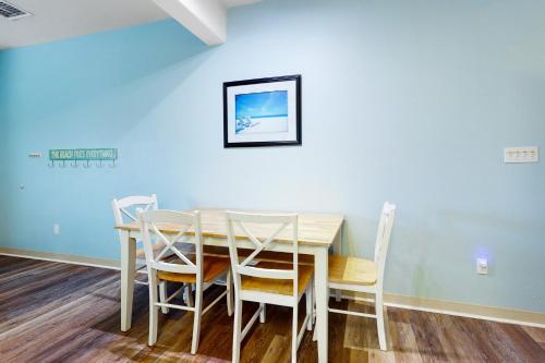 Leeward Bay 15001