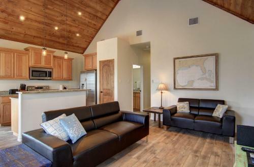 Coles Cabin Lv124 Home