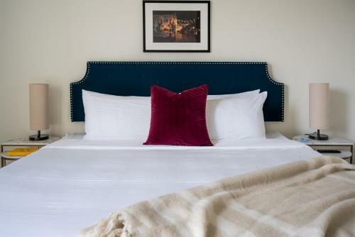 Hotel The Guild Downtown - Elm St.