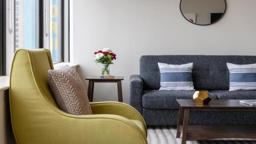 Stylish 2br Apartment Elm Street Cozysuites