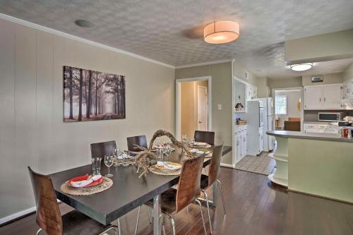 Charming Dallas-area Gem With Private Courtyard