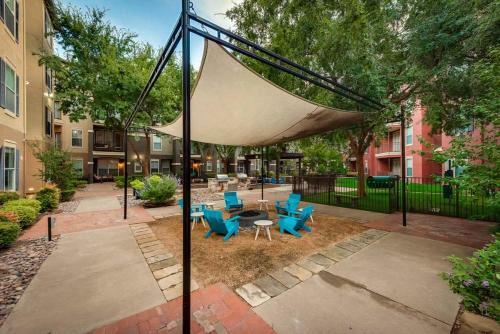 Cozysuites Bold And Classy 1 Br Apartment Cityplace
