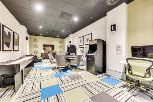 Cozysuites Bold And Classy 1 Br Apartment Cityplace