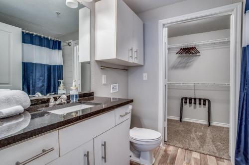 Cozysuites Bold And Classy 1 Br Apartment Cityplace