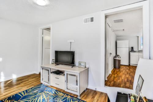 Dallas Cozy Cottage