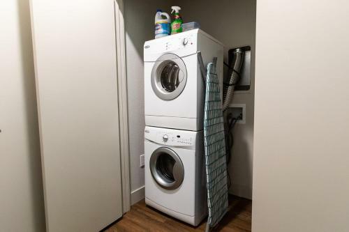 Apartamento Knox District Pet Friendly King Suite Plus Pool & Gym