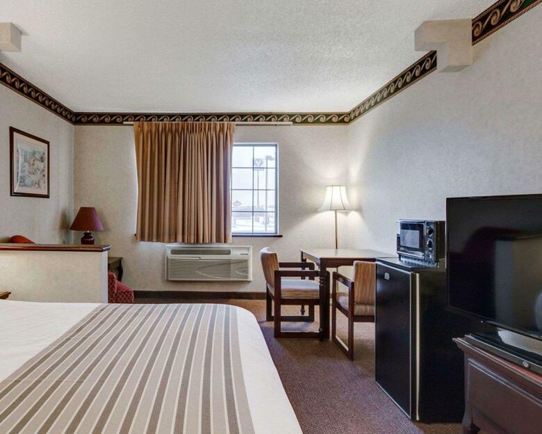 Hotel Econo Lodge Inn & Suites