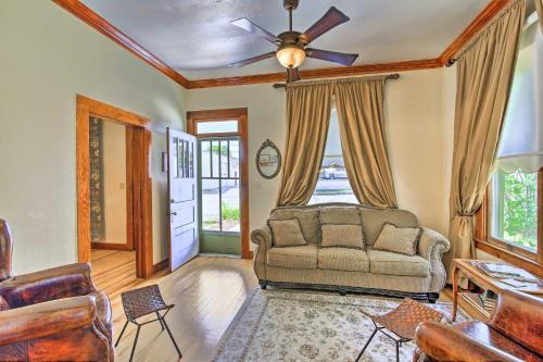 Fredericksburg Escape With Patio Near Downtown!