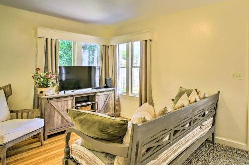 Fredericksburg Escape With Patio Near Downtown!