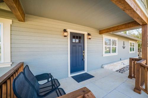 Anchorage Haus Home