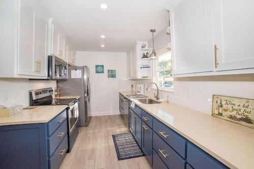 Anchorage Haus Home
