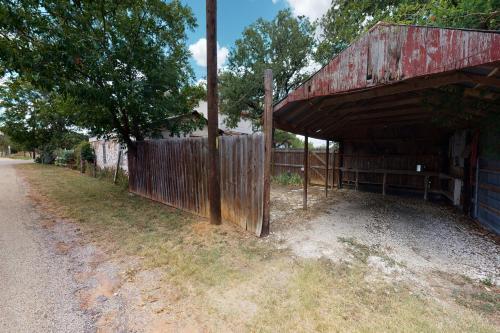 Retro Western Bunkhouse