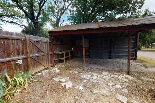 Retro Western Bunkhouse