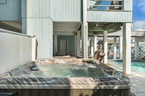 Gone On Seabatical Bay Canal Private Pool Hot Tub Ahh!